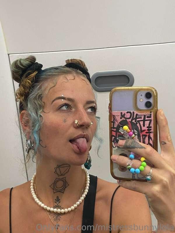 I Love sucking a good dick and fuck your bank account 💸💖🥵