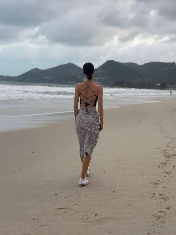 Guess how many times I had to shake the sand out of my sneak..