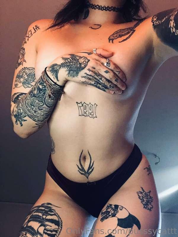 Dm for nudies