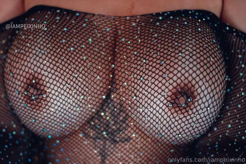 I wouldn't mind if you licked my nipples all day 🥵
