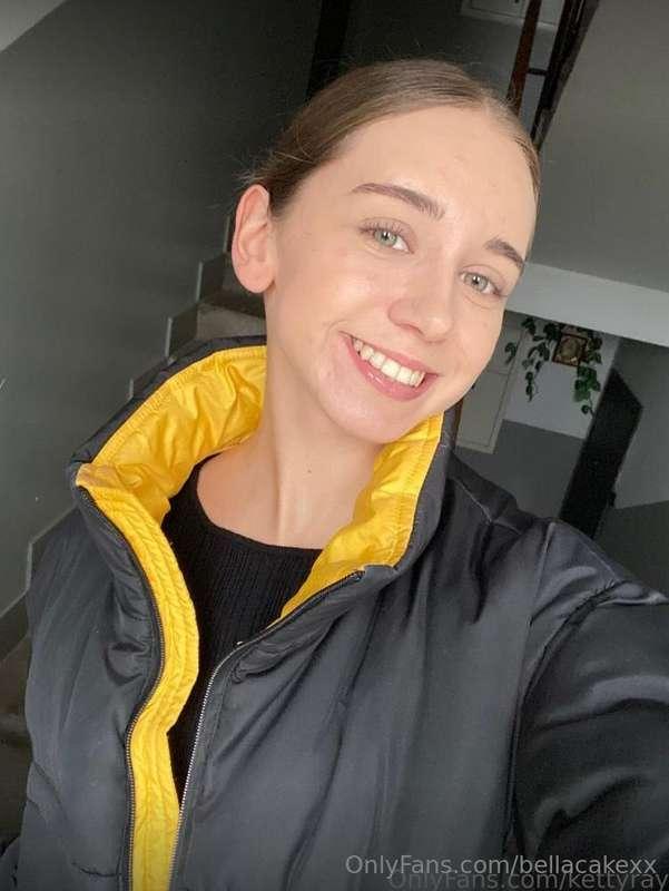 💓𝐅𝐑𝐄𝐄𝐄 𝐒𝐔𝐁𝐒𝐂𝐑𝐈𝐏𝐓𝐈𝐎𝐍💓 cute @kettyray just turned 18 years old..
