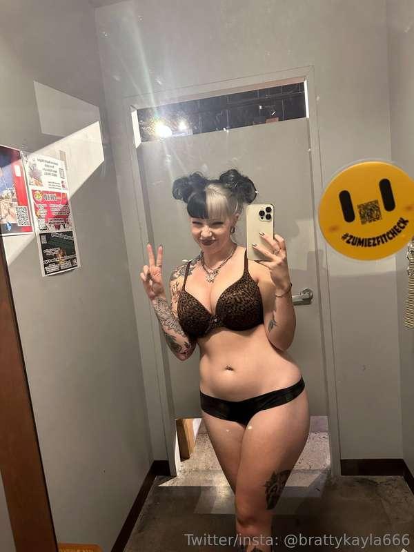 brattykayla666 image #2