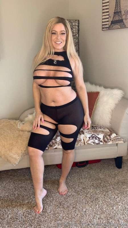 Good Morning! happy #teasetuesday #Savilians :-)#Boobs #nipp..