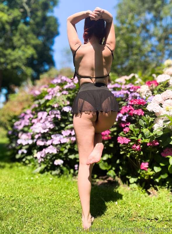 Let’s chill in the garden 🥰