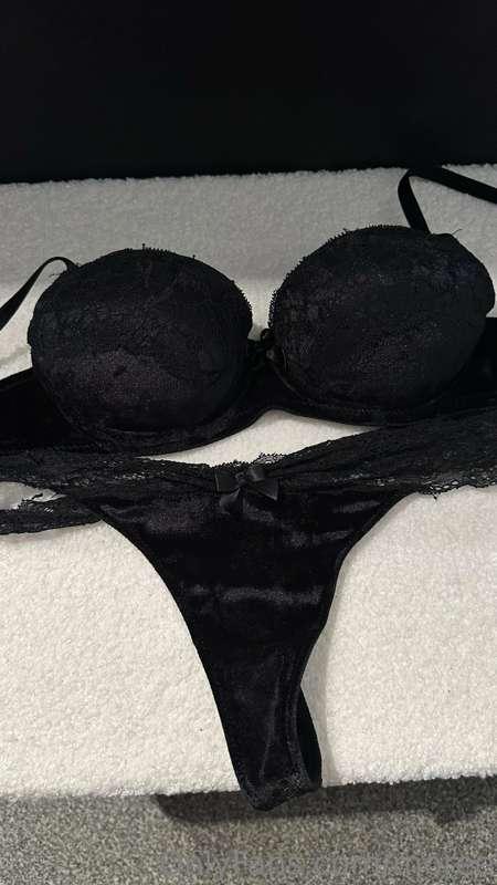 €50,- 1 dag dragen exclusief verzending
€50,- 1 day wear exc..