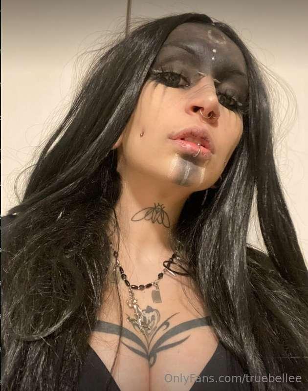 ## @cleopeach 🖤🖤
## @cleopeach knows exactly how to make you..