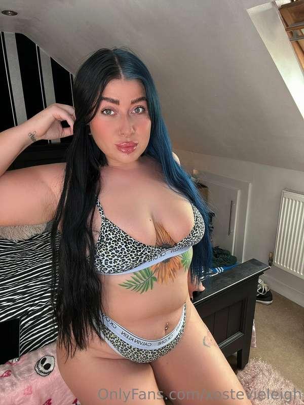 Hey how’s everyone’s Friday? 🥰