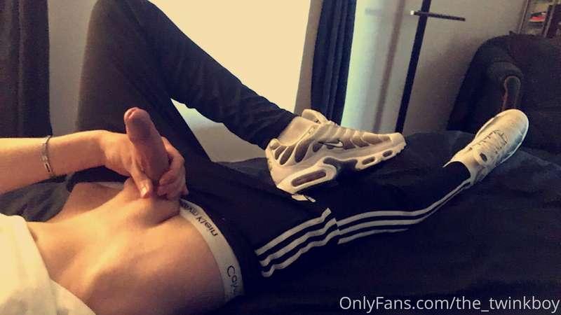 For my next video : do you want to watch me fuck my Tn and c..