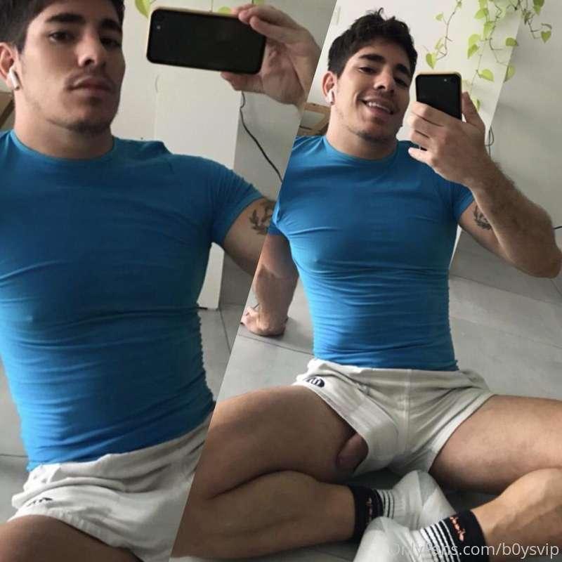 He is dellicious, do you want to see @emanuelfmar 𝘀𝘂𝗰𝗸𝗶𝗻𝗴 𝗱𝗶..