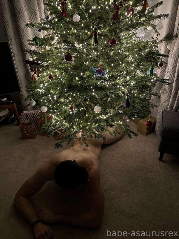 Christmas may be over, but I hope I can be the gift that kee..