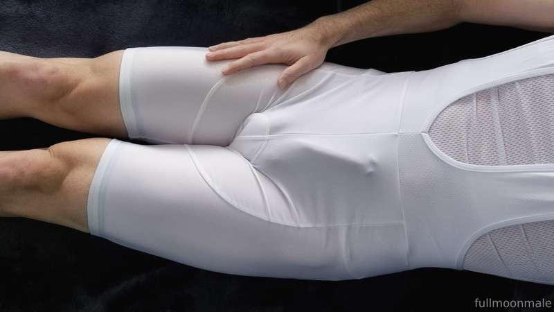 What are your thoughts on a big lycra bulge and strong quads..