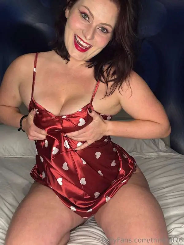 Titty Tuesdayyyy 🤭 sorry for the delay, my internet wasn’t l..