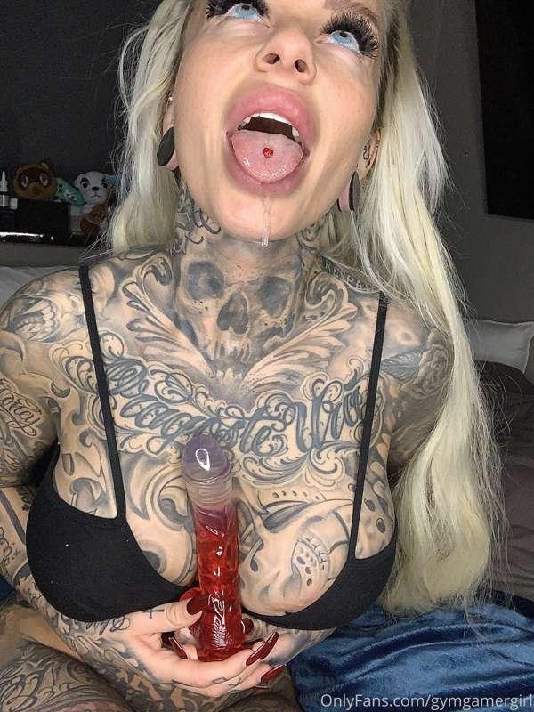 I like cocks 💦💦💦