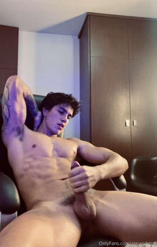 Tan solo un poco de diversion 😏🍆💦 1-2-3