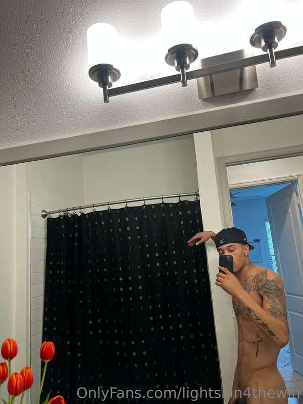 Who wanna see the full pic ?