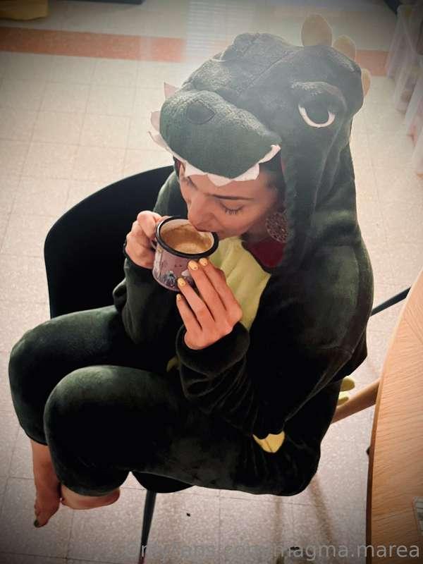 Buona domenica 🐉 
“Un pigiamone da draghetto in pail non può..