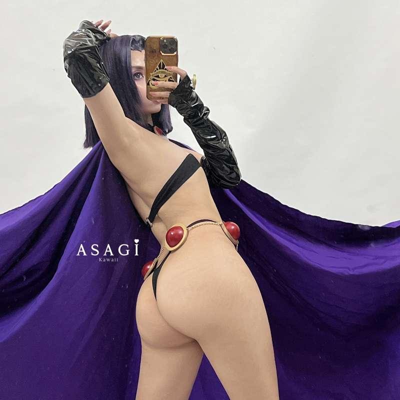 DECEMBER COSPLAY AND CHRISTMAS GIFTS