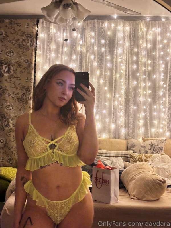Did yall know I used to want to be a lingerie designer? I lo..