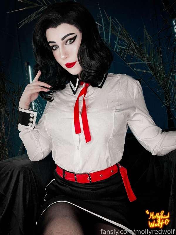 mollyredwolf image #3