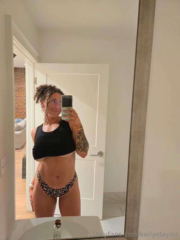 Under boobie for my wall ❤️