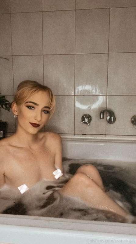 Nothing beats being wet and thinking of you 💦 bath time vide..