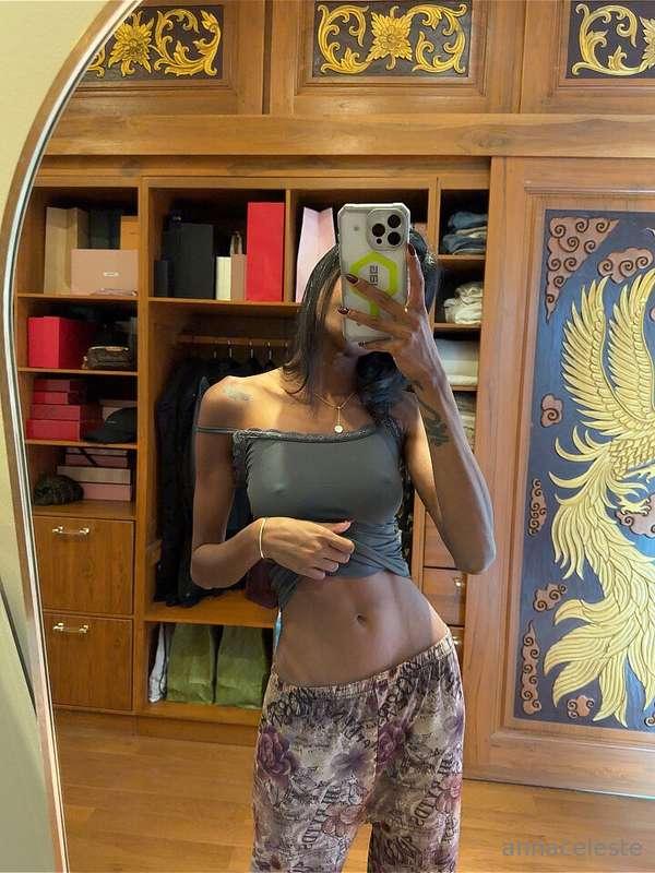should i lift this a little higher… or let you imagine? 😋