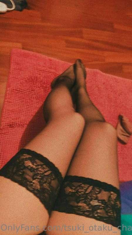 Cucù!!
Quanti fan delle calze come me ci sono?