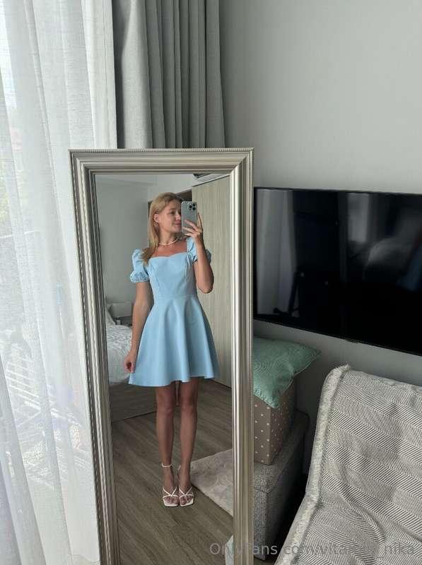 I feel like a doll from a cartoon haha, does this dress look..