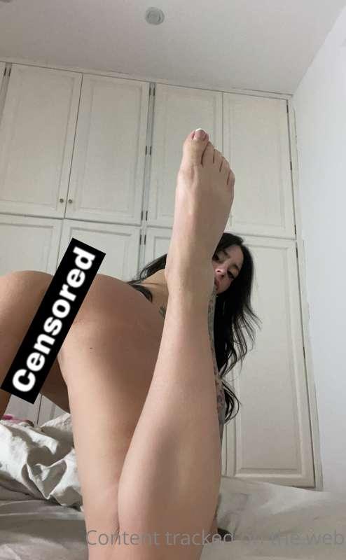 Tomorrow I’m gonna send this very explicit photo set only TO..