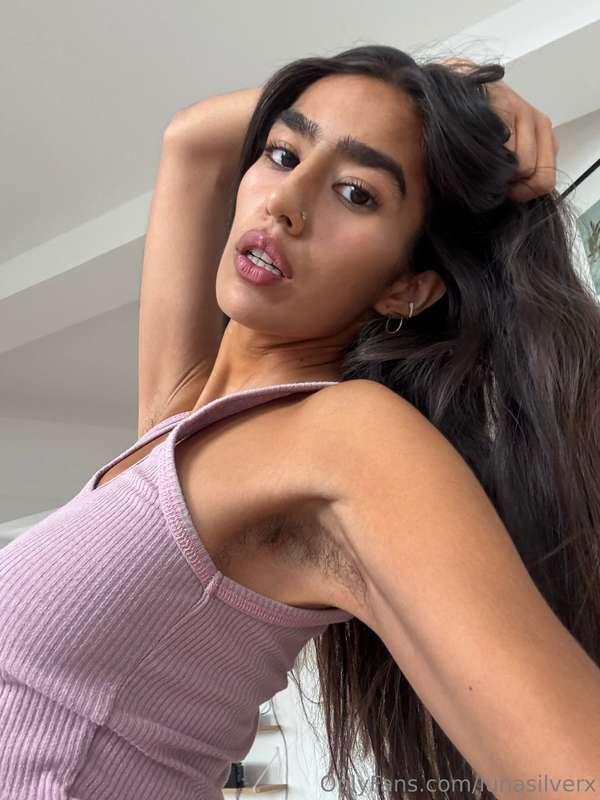 -sexy and free😘