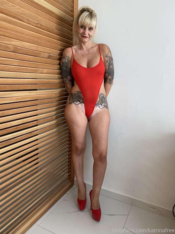 🚨 Here are the stunning swimsuit pics😈😈🍆🍆💦💦 I want as many o..