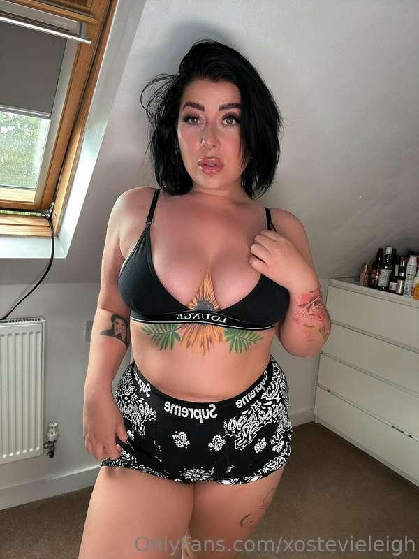 Do I make my bfs boxers look good? 🥰