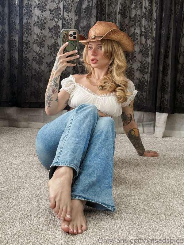Got my blue jeans on🤭👖