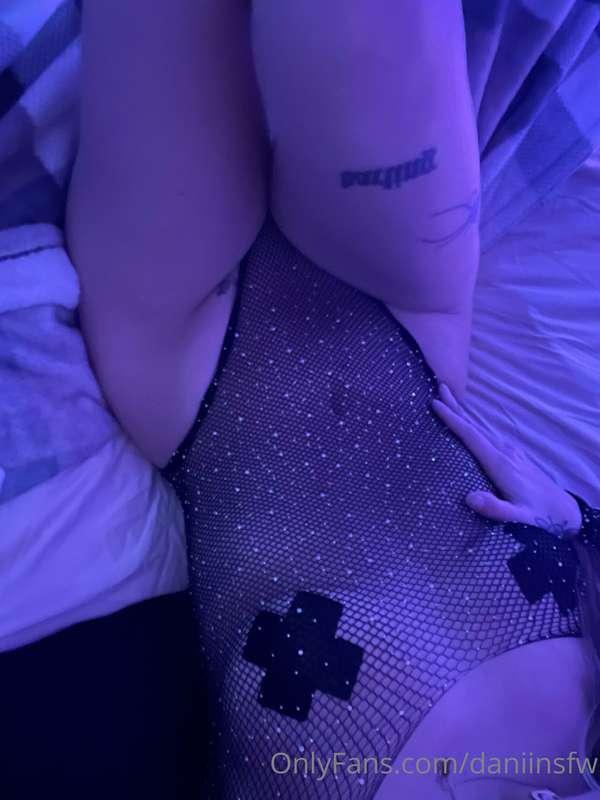 Would you come lay with me?