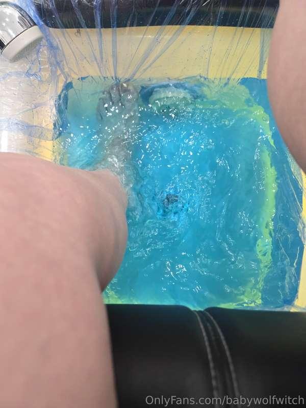 Getting my piggies did finally past over due xo Dont forget ..