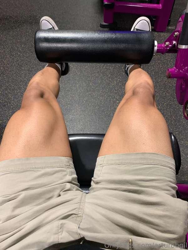 Leg day for me, will you get on your knees for me? 😈