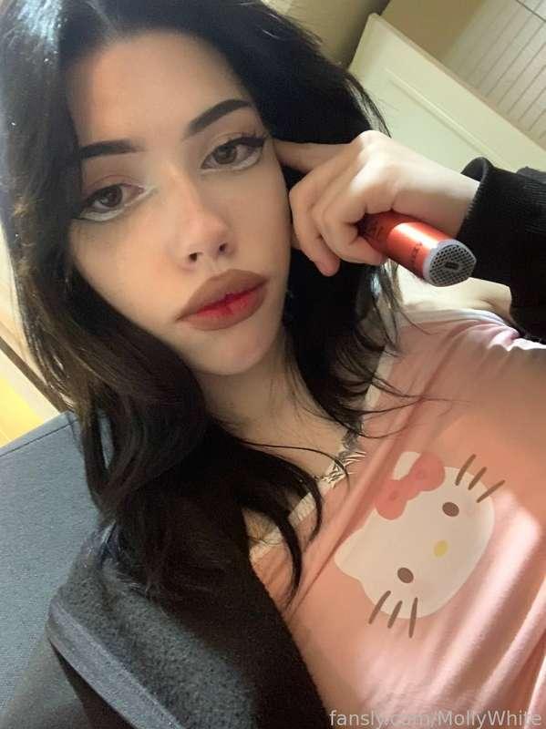 Can we figure out something for tonight? 😛😛😛



#fyp #alt #altgirl #teen #sext #sexting #emo #girlnextdoor #egirl #free