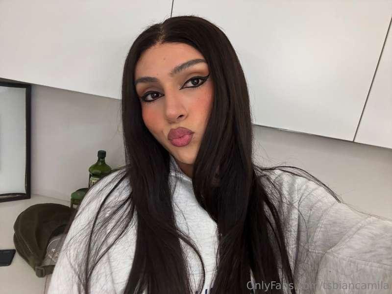 Feeling cute right now... might make you cum later! 🥵👅