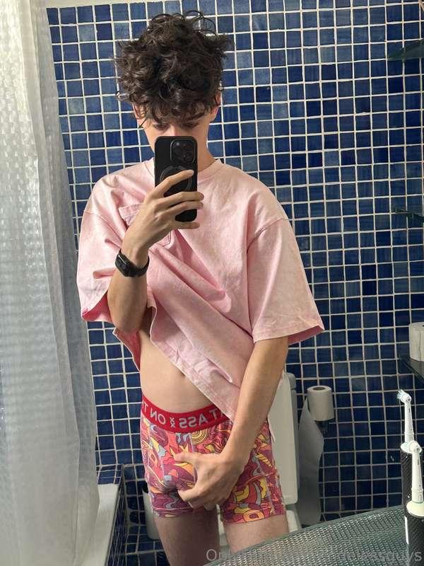 I want to know what you would do to me if you enter the bath..