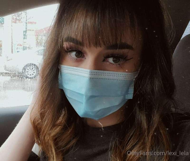 Guess who got bangs!!! I've wanted them for so long 😌💜