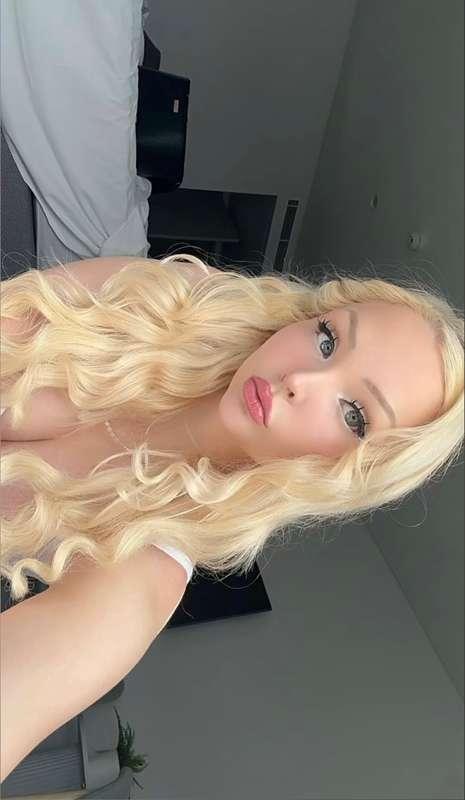 Am I too cute to be ignored? 🤭