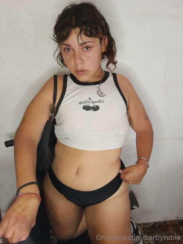 helloo :), I am @wachelinde 🥰         I am 23 years old, Arg..