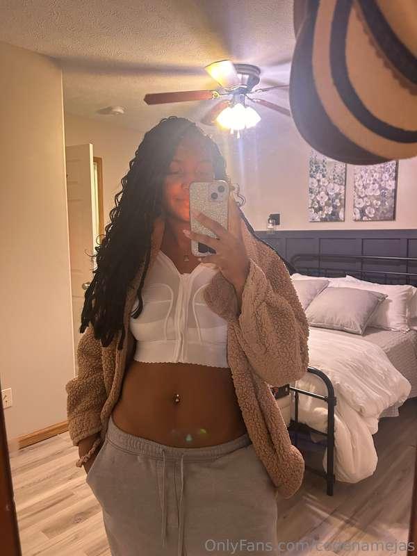Guess who’s recovering from surgery 🥹🙏🏽❤️ I had the girls re..