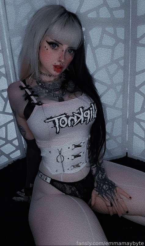 emmamaybyte image #4