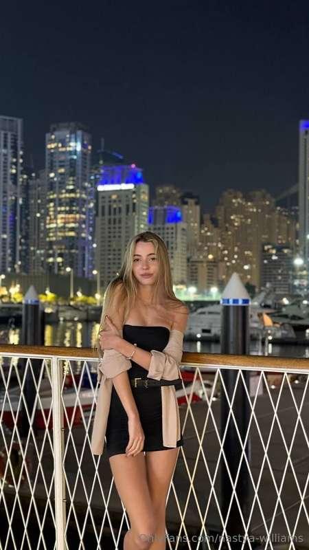 The metropolis is the most ideal place for me to live 🌃 I lo..