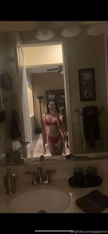 Taking some request😈🥰