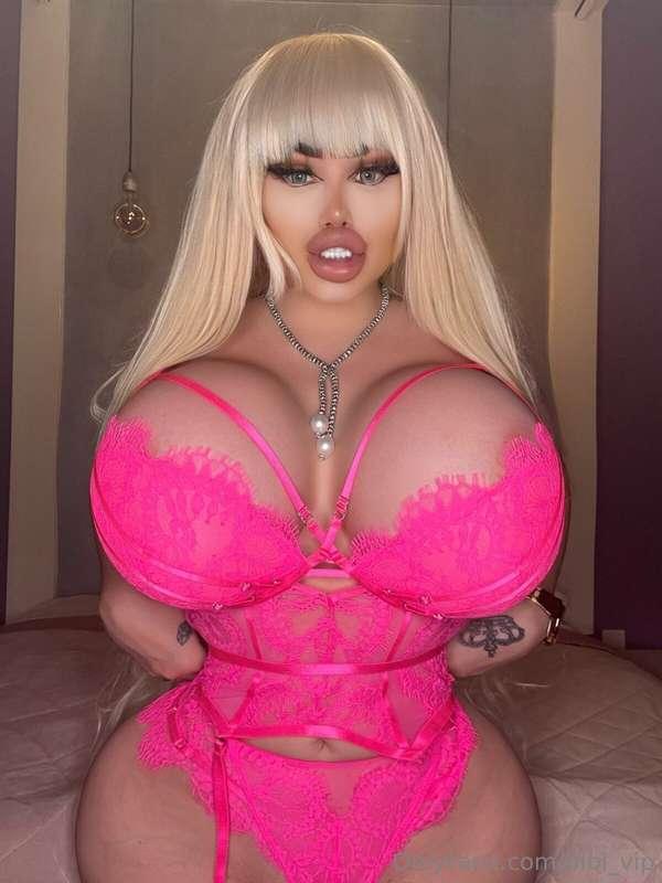 Anyone wants a 'Barbie Doll' Custom Video? HMU xx