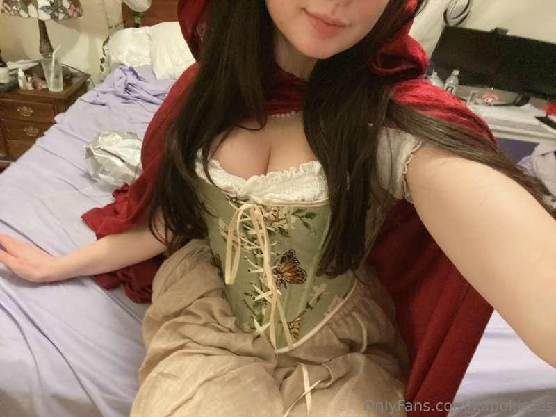 Does my renfaire fit make my tits look good?