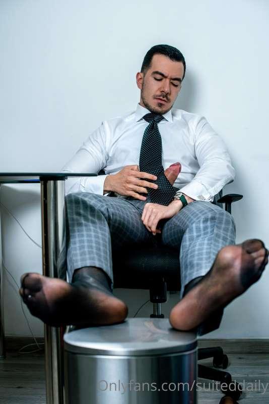 suiteddaily image #1