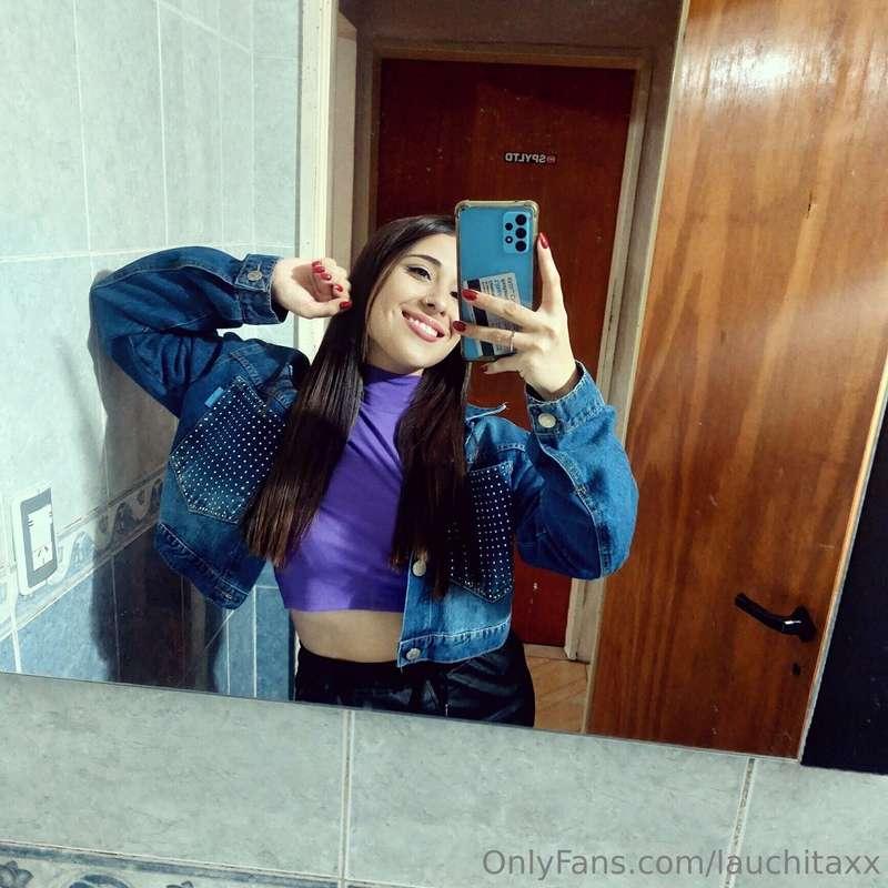 Do you want to see what's under my purple shirt? 🍊🍊💜💜💜💜💜